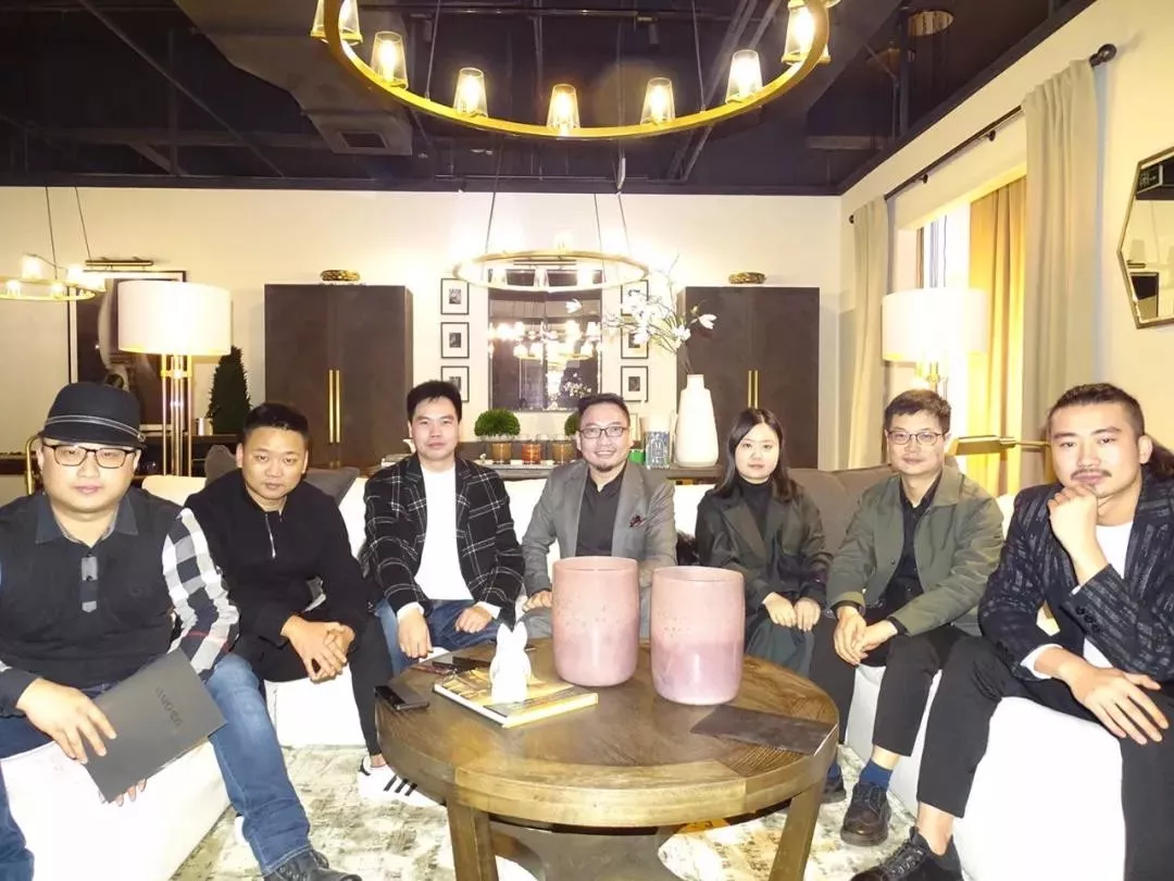 中国晶鲲鹏奖战略合作伙伴设计赋能签约仪式圆满召开—博猫登录首页
“大家居·设计周”(图8) 中国晶鲲鹏奖战略合作伙伴设计赋能签约仪式圆满召开—博猫登录首页
“大家居·设计周”(图8)