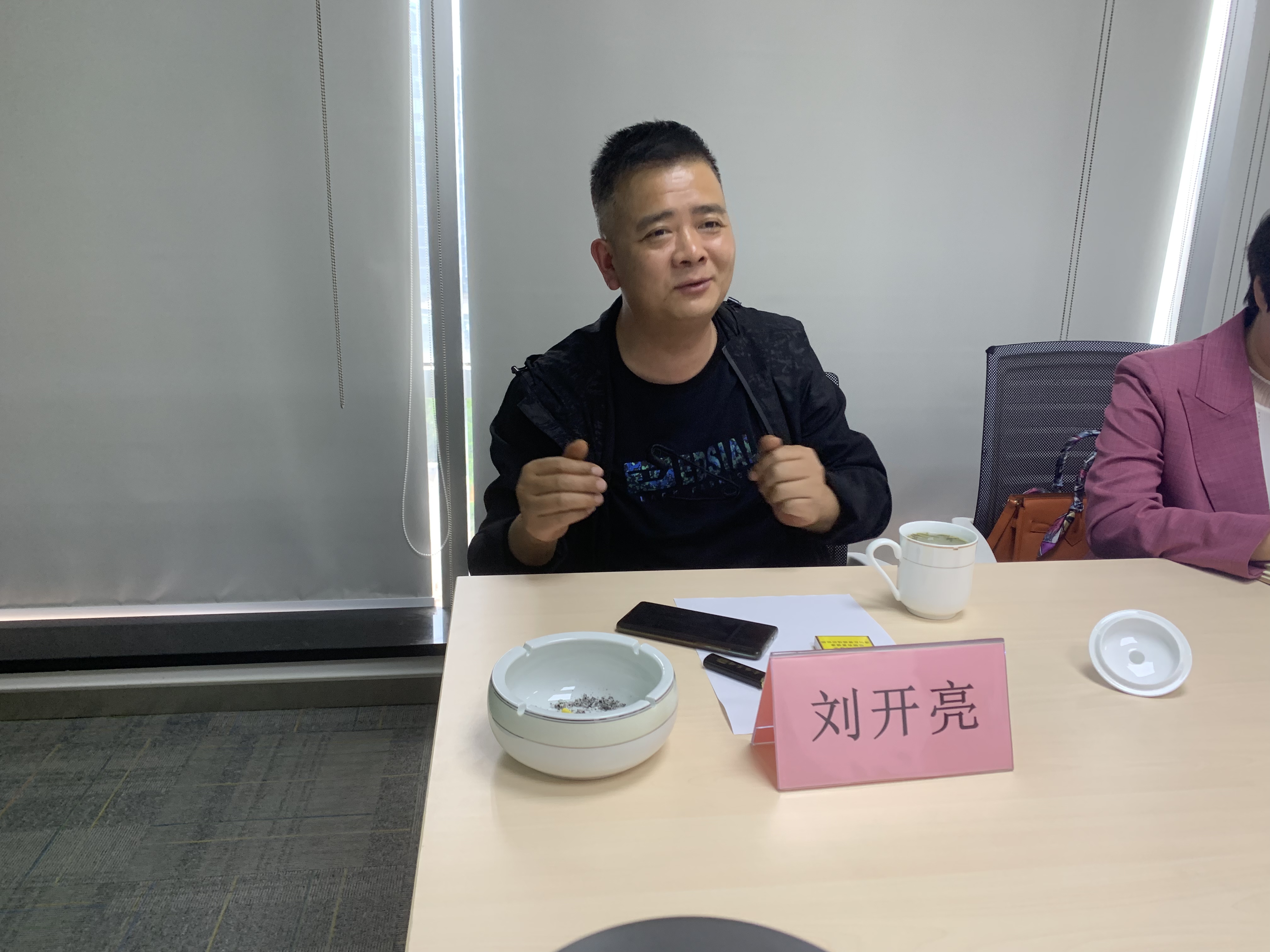 成都浴室柜行业协会领导莅临英富曼天一召开参展团交流会(图3) 成都浴室柜行业协会领导莅临英富曼天一召开参展团交流会(图3)